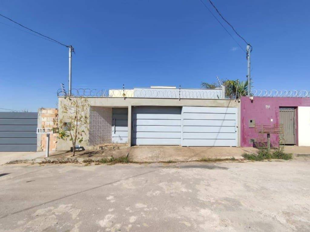 Foto 1 de 27: Casa em leilão em Lagoa Da Prata - MG, bairro Américo Silva — Casa 190 m² - Américo Silva - Lagoa da Prata - MG