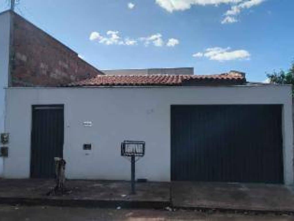 Foto 1 de 29: Casa em leilão em Ituiutaba - MG, bairro Lagoa Azul Ii — Casa 91 m² - Lagoa Azul II - Ituiutaba - MG