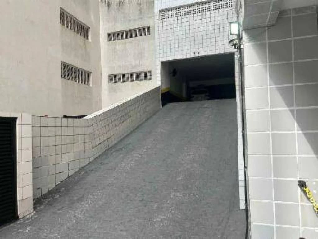 Foto 16 de 22: Apartamento em leilão em Guarujá - SP, bairro Pitangueiras — Apartamento 286 m² (02 vagas) - Pitangueiras - Guarujá - SP