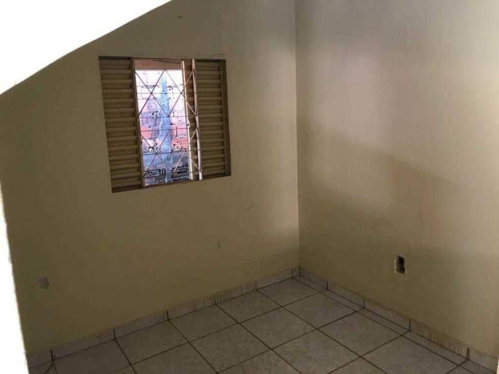 Foto 4 de 13: Casa em leilão em Luziânia - GO, bairro Parque Estrela D'alva Ix — Casa, Padrão, 1 Vaga(S) de Garagem