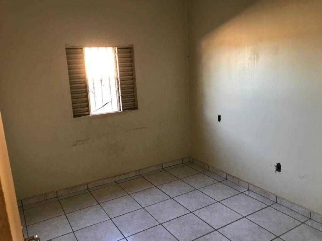 Foto 5 de 13: Casa em leilão em Luziânia - GO, bairro Parque Estrela D'alva Ix — Casa, Padrão, 1 Vaga(S) de Garagem