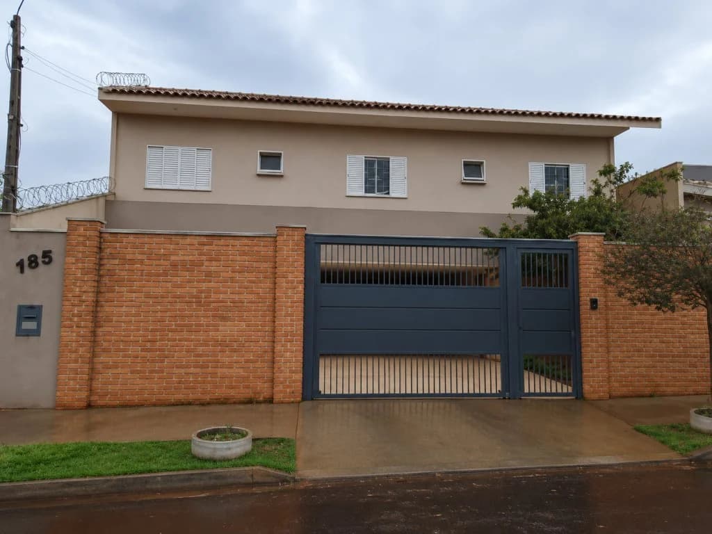 Foto 1 de 4: Casa em leilão em Jandaia Do Sul - PR, bairro Jardim América — Casa 215 m² - Jardim América - Jandaia do Sul - PR