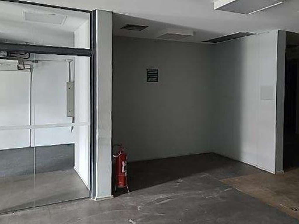 Foto 10 de 15: Comercial em leilão em Astorga - PR, bairro Centro — Imóvel Comercial 763 m² - Centro - Astorga - PR