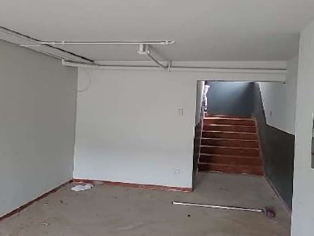 Foto 8 de 15: Comercial em leilão em Centenário Do Sul - PR, bairro Centro — Imóvel Comercial 830 m² (Subsolo, Térreo e pavimento Superior) - Centro - Centenário do Sul - PR