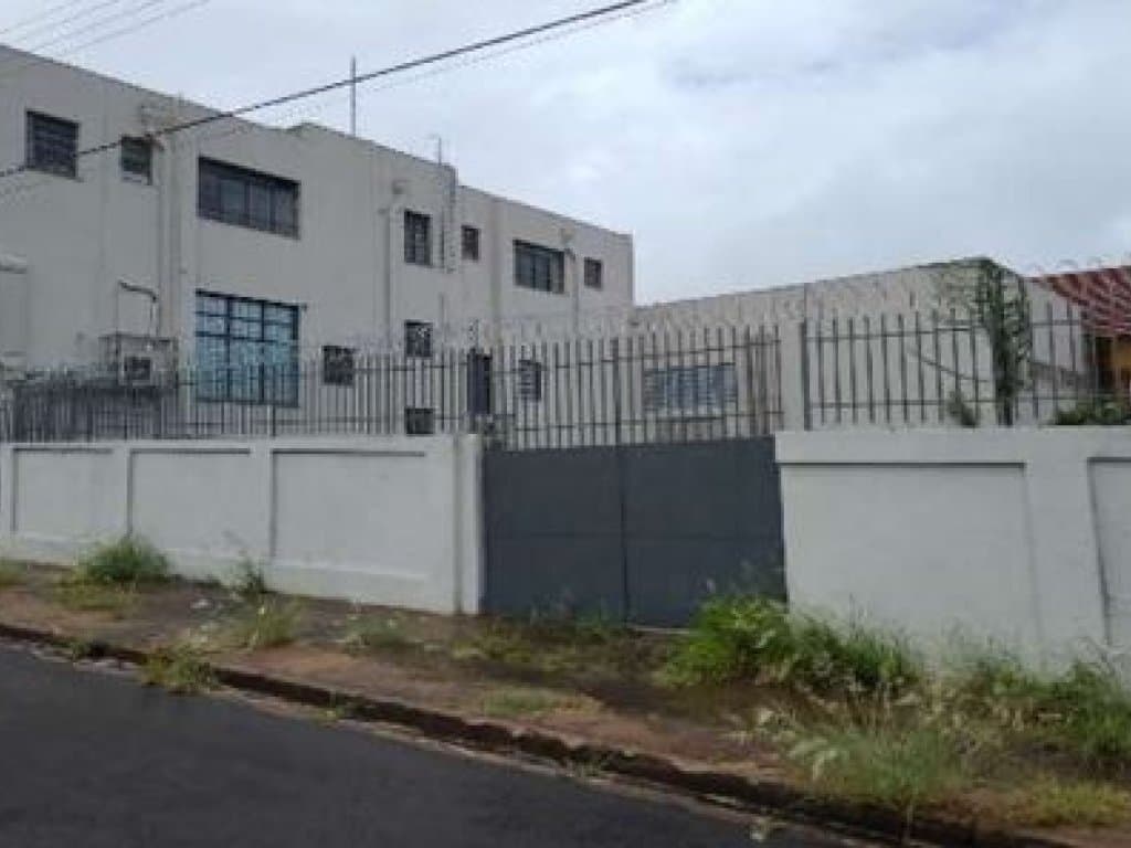 Foto 15 de 15: Comercial em leilão em Centenário Do Sul - PR, bairro Centro — Imóvel Comercial 830 m² (Subsolo, Térreo e pavimento Superior) - Centro - Centenário do Sul - PR