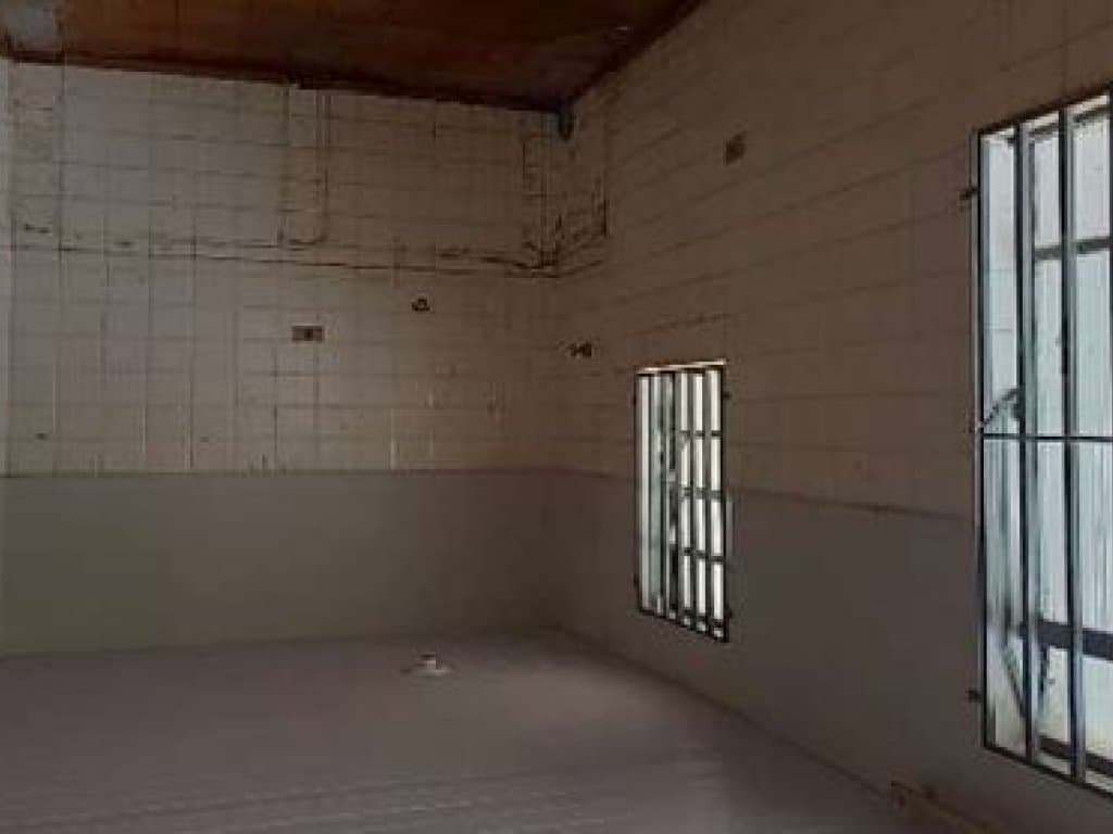 Foto 12 de 15: Comercial em leilão em Centenário Do Sul - PR, bairro Centro — Imóvel Comercial 830 m² (Subsolo, Térreo e pavimento Superior) - Centro - Centenário do Sul - PR