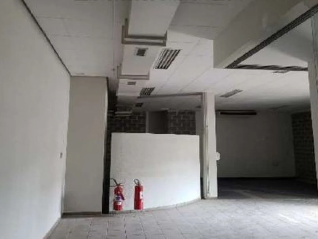 Foto 4 de 15: Comercial em leilão em Centenário Do Sul - PR, bairro Centro — Imóvel Comercial 830 m² (Subsolo, Térreo e pavimento Superior) - Centro - Centenário do Sul - PR