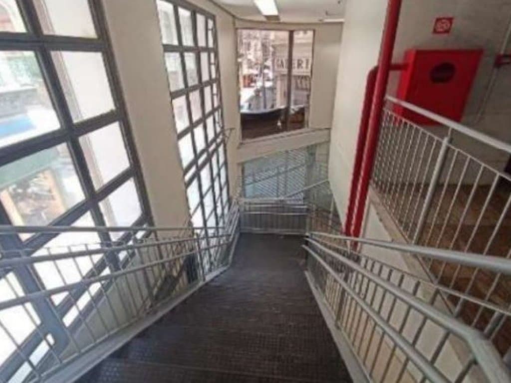 Foto 5 de 10: Comercial em leilão em Rio De Janeiro - RJ, bairro Centro — Imóvel Comercial 633 m² (Loja 80-A) - Centro - Rio de Janeiro - RJ