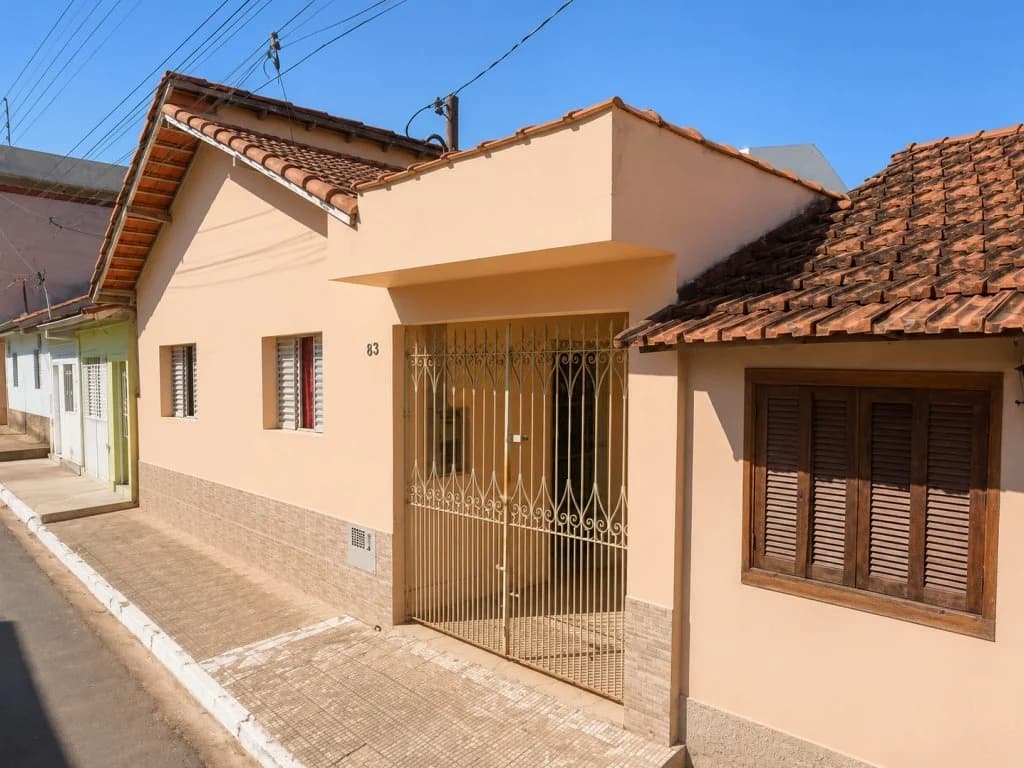 Foto 2 de 2: Casa em leilão em Lagoinha - SP, bairro Centro — Casa 181 m² - Centro - Lagoinha - SP