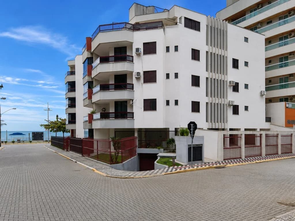 Foto 6 de 33: Apartamento em leilão em Itapema - SC, bairro Centro — Apartamento 106 m² de área total (Condomínio frente à praia) - Centro - Itapema - SC