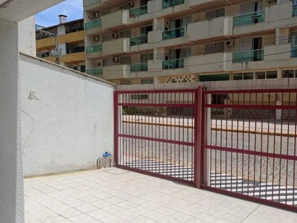 Foto 13 de 33: Apartamento em leilão em Itapema - SC, bairro Centro — Apartamento 106 m² de área total (Condomínio frente à praia) - Centro - Itapema - SC