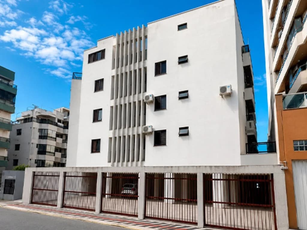 Foto 11 de 33: Apartamento em leilão em Itapema - SC, bairro Centro — Apartamento 106 m² de área total (Condomínio frente à praia) - Centro - Itapema - SC