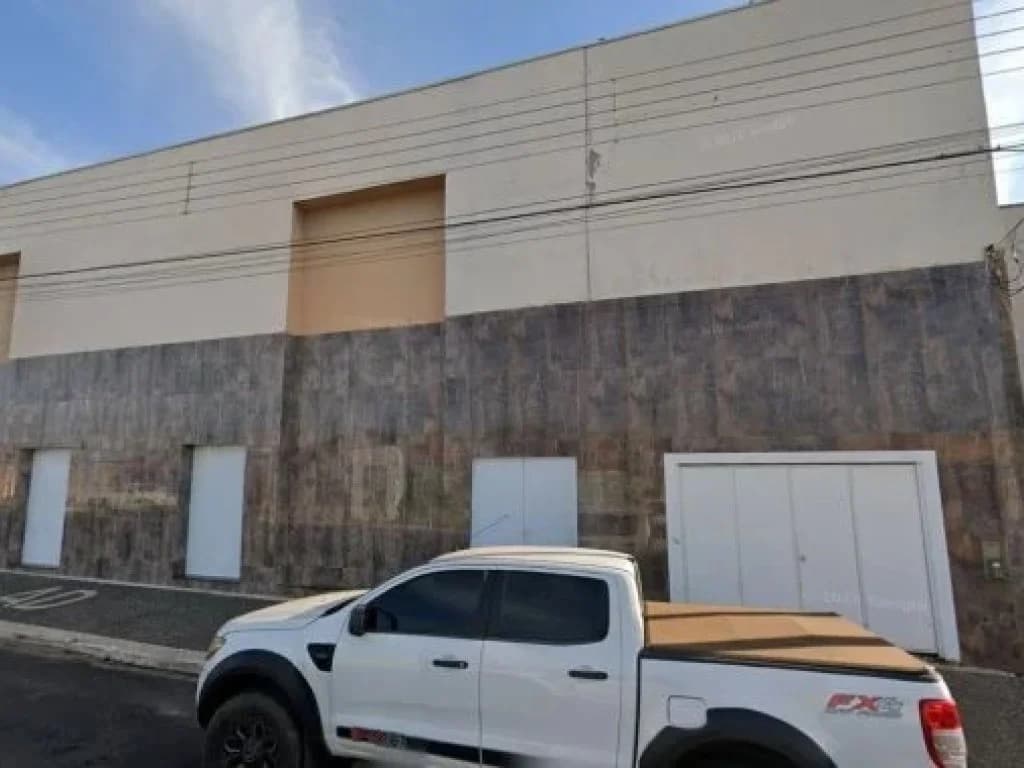 Foto 3 de 16: Comercial em leilão em Conchal - SP, bairro Jardim Peris — Prédio Comercial 715 m² - Jardim Peris - Conchal - SP