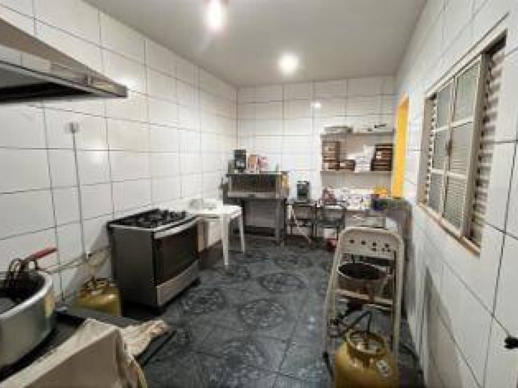 Foto 8 de 13: Comercial em leilão em Bauru - SP, bairro Parque Roosevelt — Prédio Comercial 240 m² - Parque Roosevelt - Bauru - SP