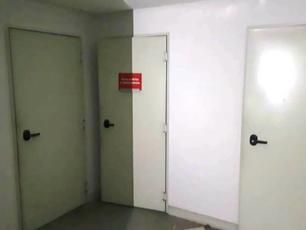 Foto 47 de 58: Comercial em leilão em Porto Alegre - RS, bairro Centro Histórico — Ex-Agência 2.700 m² - Centro Histórico - Porto Alegre - RS
