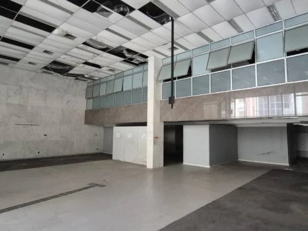 Foto 30 de 58: Comercial em leilão em Porto Alegre - RS, bairro Centro Histórico — Ex-Agência 2.700 m² - Centro Histórico - Porto Alegre - RS