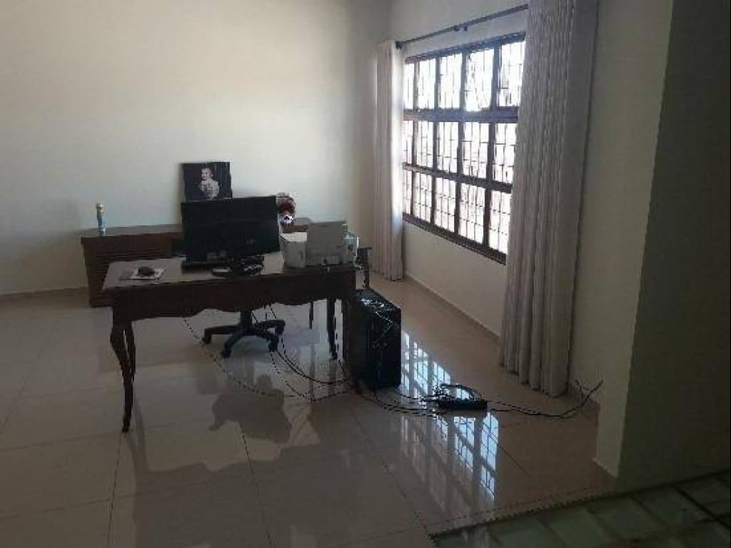 Foto 12 de 12: Comercial em leilão em Votuporanga - SP, bairro Santa Eliza — Prédio Comercial 540 m² - Santa Eliza - Votuporanga - SP