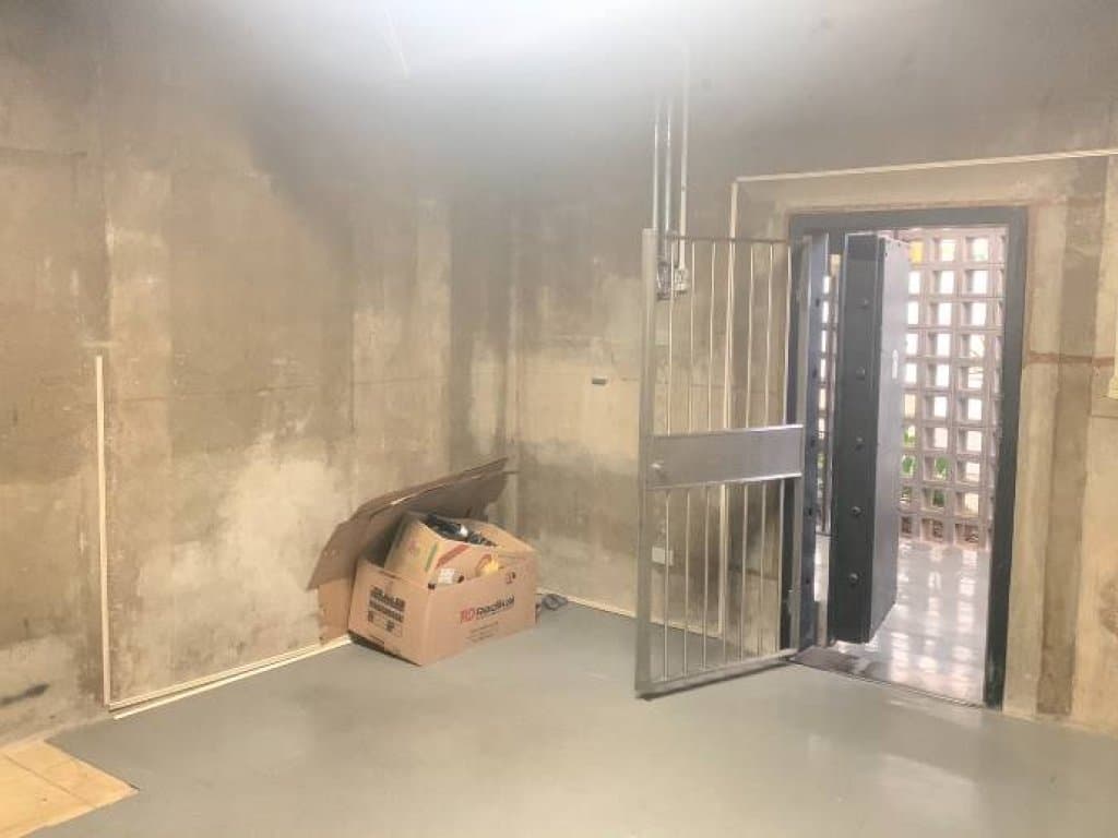 Foto 8 de 11: Comercial em leilão em General Salgado - SP, bairro Centro — Ex-Agência 752 m² - Centro - General Salgado - SP