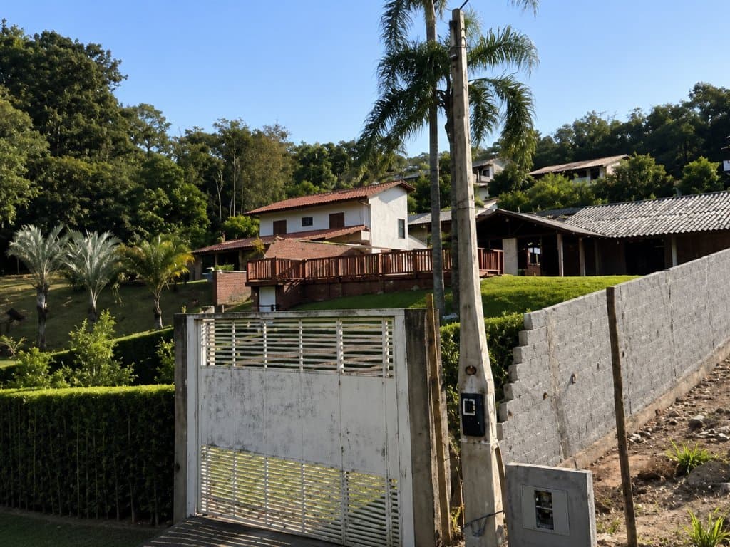 Foto 2 de 4: Casa em leilão em Ibiúna - SP, bairro Campo Verde — Casa em Condomínio 197 m² (Condomínio Recreio Campo Verde) - Ibiúna - SP