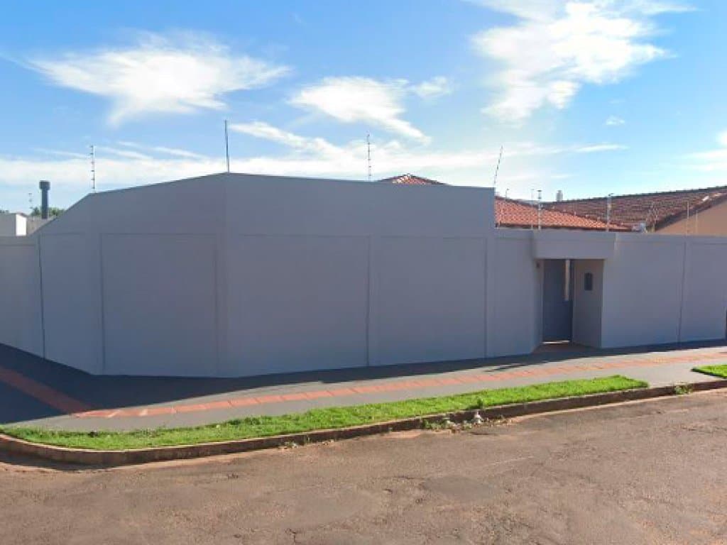 Foto 3 de 3: Casa em leilão em Campo Grande - MS, bairro Panamá — Casa 315 m² - Panamá - Campo Grande - MS