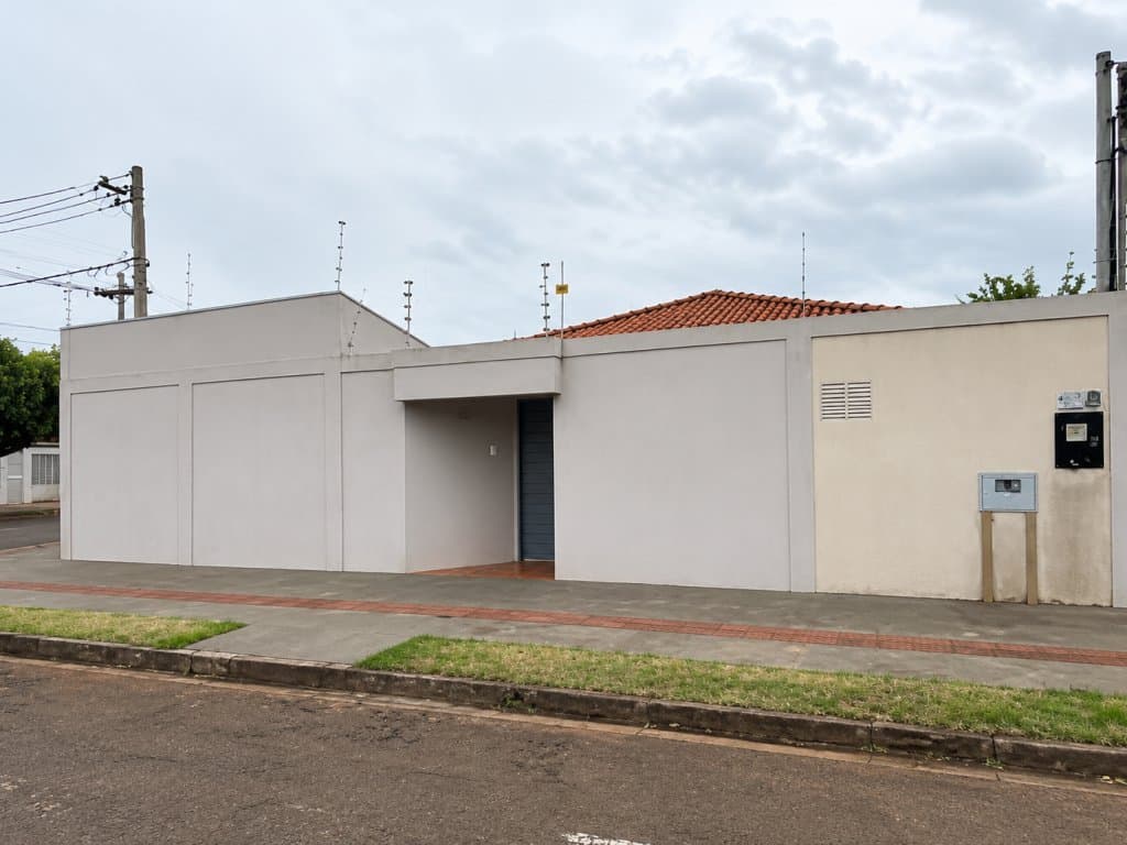 Foto 2 de 3: Casa em leilão em Campo Grande - MS, bairro Panamá — Casa 315 m² - Panamá - Campo Grande - MS