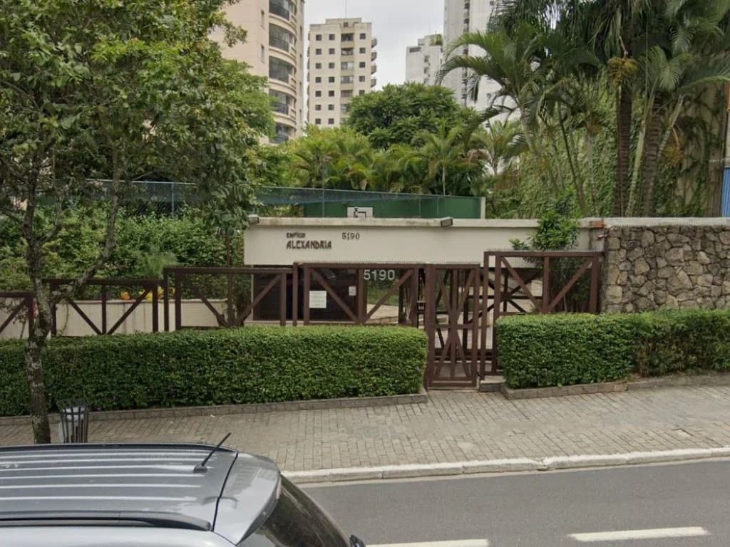 Foto 2 de 10: Apartamento em leilão em São Paulo - SP, bairro Vila Andrade — Apartamento 116 m² (vaga dupla e 01 depósito) - Vila Andrade - São Paulo - SP