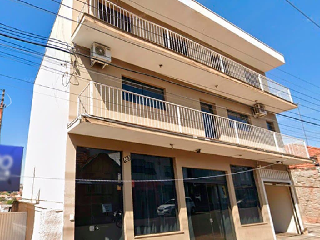 Foto 2 de 4: Casa em leilão em Botucatu - SP, bairro Centro — Casa 694 m² - Centro - Botucatu - SP