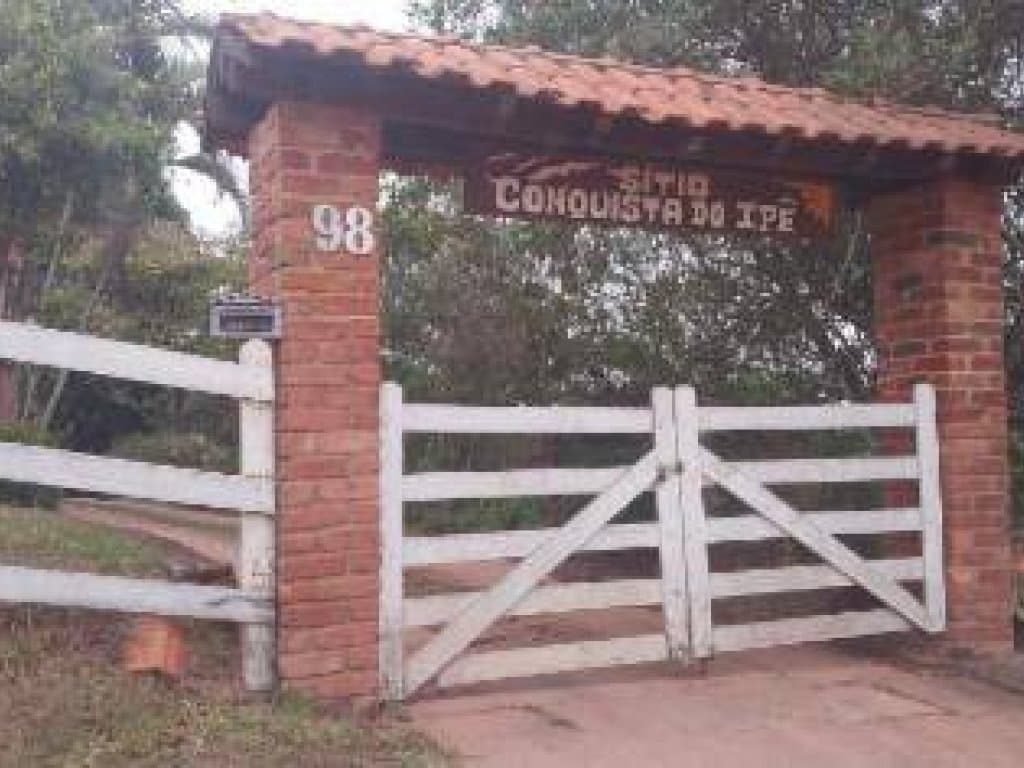 Foto 1 de 5: Casa em leilão em Antônio Carlos - MG, bairro Vale do Ipê — Casa 179 m² em Terreno de 5.084 m² - Vale do Ipê - Antônio Carlos - MG