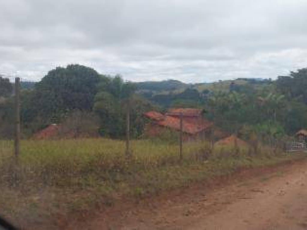 Foto 4 de 5: Casa em leilão em Antônio Carlos - MG, bairro Vale do Ipê — Casa 179 m² em Terreno de 5.084 m² - Vale do Ipê - Antônio Carlos - MG