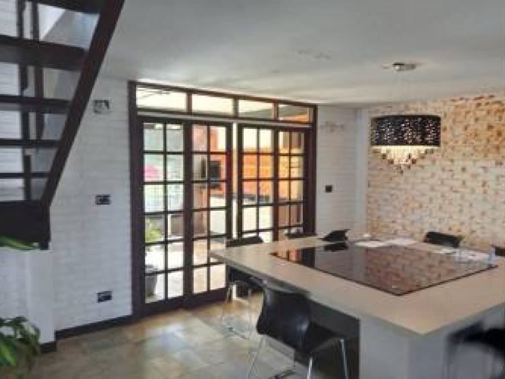 Foto 2 de 6: Casa em leilão em Joinville - SC, bairro Floresta — Casa 269 m² - Floresta - Joinville - SC
