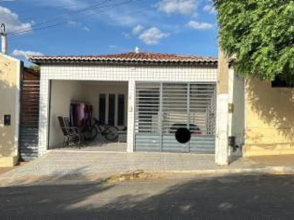 Foto 1 de 7: Casa em leilão em Frutuoso Gomes - RN, bairro Centro — Casa 99 m² - Centro - Frutuoso Gomes - RN