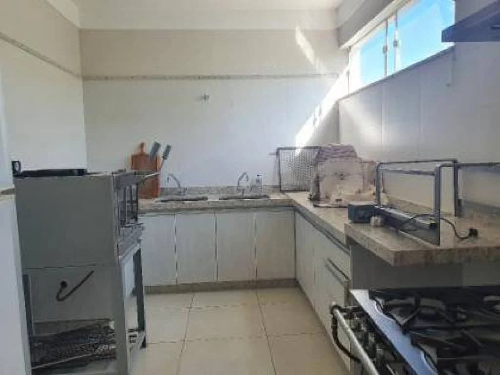 Foto 5 de 15: Casa em leilão em Marília - SP, bairro Sítios de Recreio Santa Rosa (padre Nóbrega) — Casa em Condomínio 658 m² - Sítios de Recreio Santa Rosa -  Marília - SP