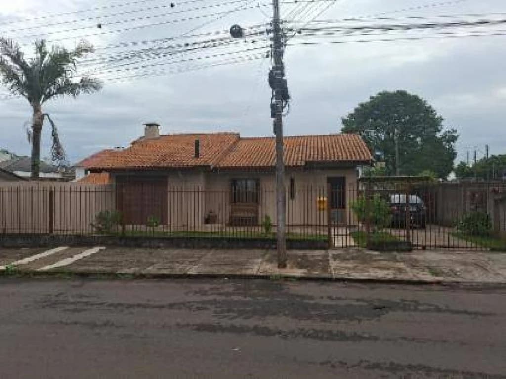 Foto 1 de 13: Casa em leilão em Passo Fundo - RS, bairro Boqueirão — Casa 93 m² - Boqueirão - Passo Fundo - RS