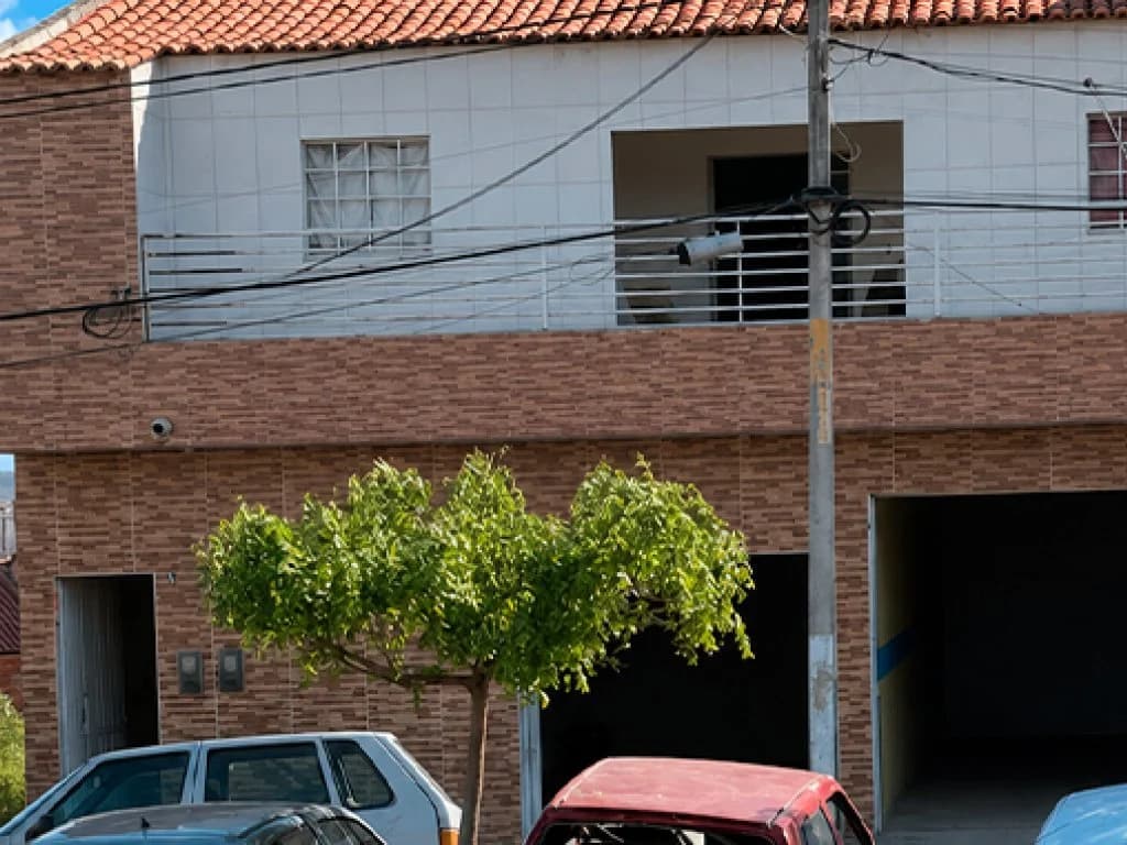 Foto 2 de 12: Casa em leilão em Cabrobó - PE, bairro Centro — Casa 237 m² - Centro - Cabrobó - PE