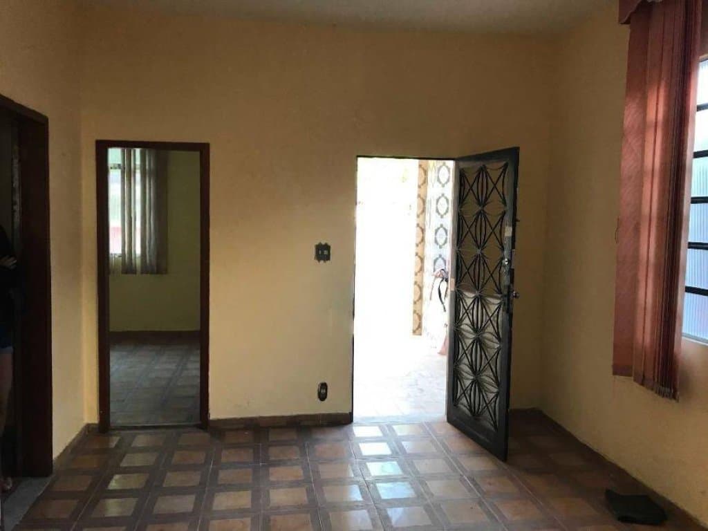Foto 3 de 33: Casa em leilão em Rio De Janeiro - RJ, bairro Realengo — Casa 321 m² - Realengo - Rio de Janeiro - RJ