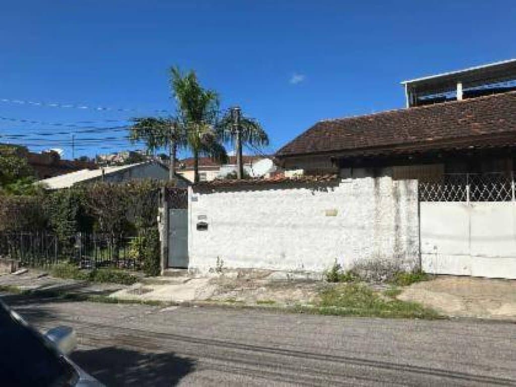 Foto 6 de 9: Casa em leilão em Rio De Janeiro - RJ, bairro Vila Valqueire — Casa em Condomínio 73 m² - Vila Valqueire - Rio de Janeiro - RJ