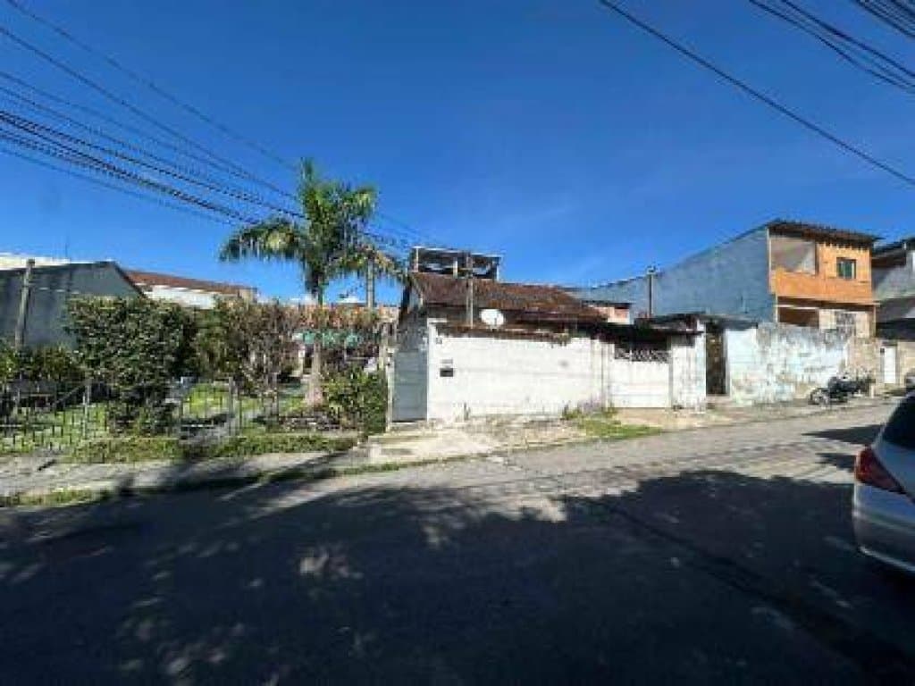 Foto 2 de 9: Casa em leilão em Rio De Janeiro - RJ, bairro Vila Valqueire — Casa em Condomínio 73 m² - Vila Valqueire - Rio de Janeiro - RJ