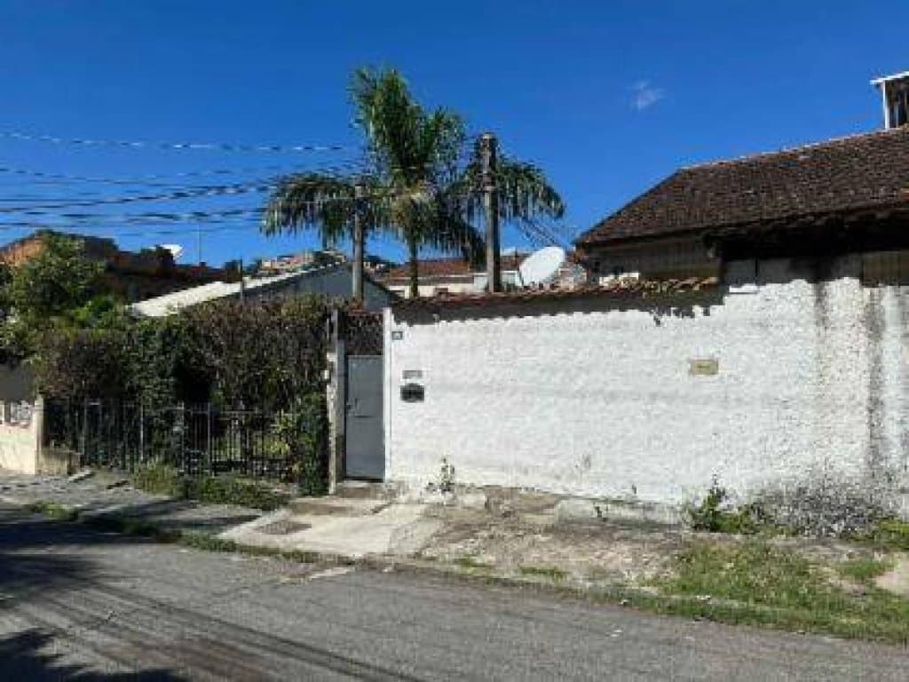 Foto 3 de 9: Casa em leilão em Rio De Janeiro - RJ, bairro Vila Valqueire — Casa em Condomínio 73 m² - Vila Valqueire - Rio de Janeiro - RJ