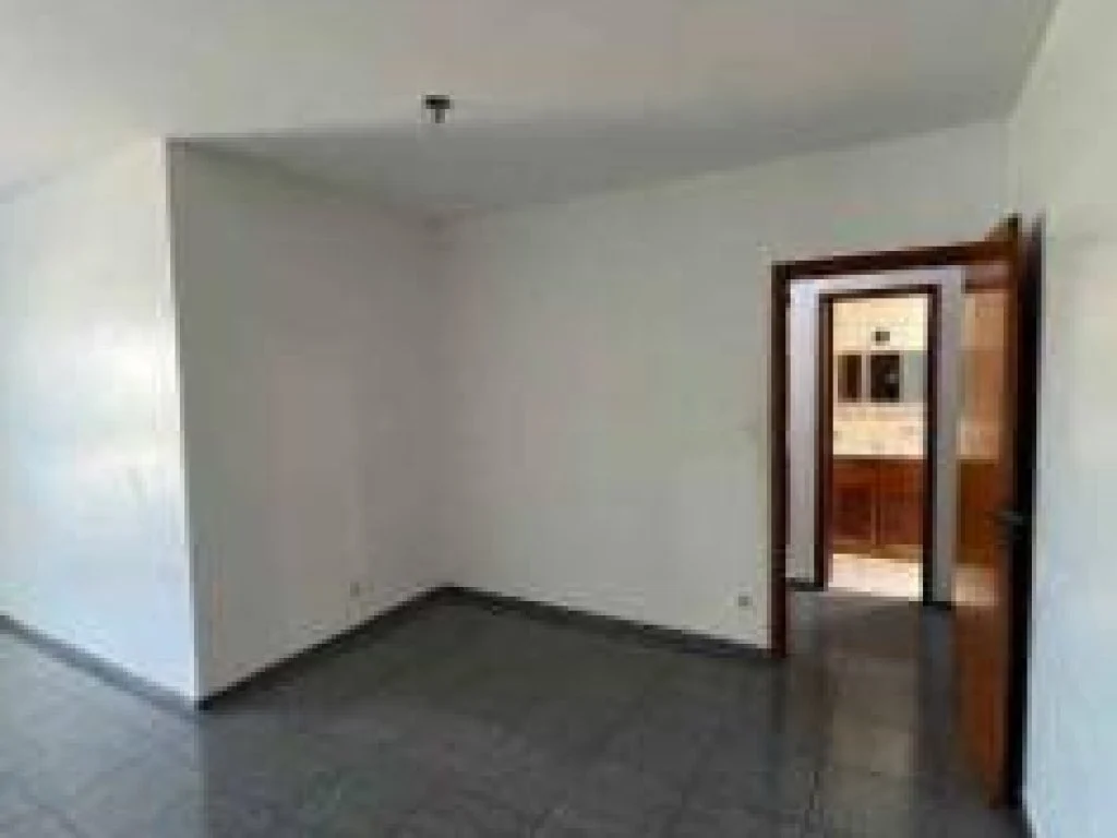 Foto 15 de 21: Apartamento em leilão em Rondonópolis - MT, bairro Vila Aurora I — Apartamento 165 m² (01 vaga) - Vila Aurora I - Rondonópolis - MT