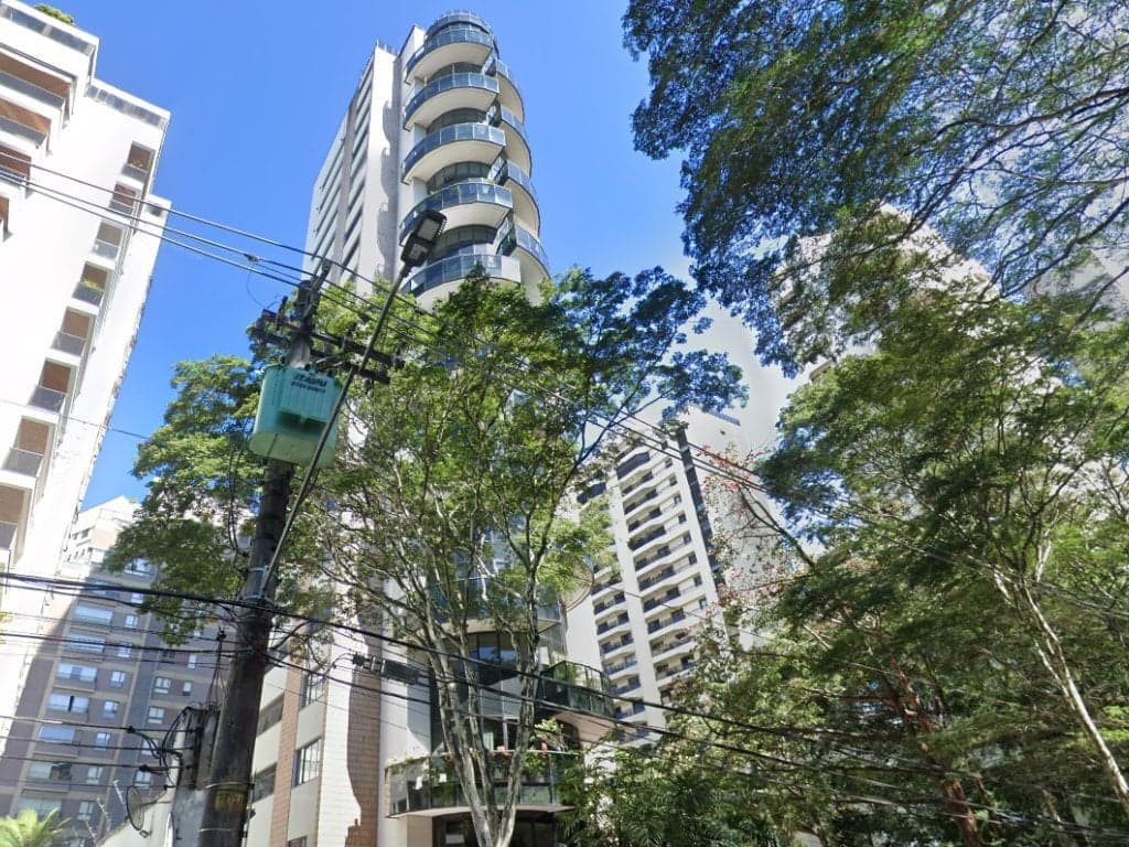 Foto 1 de 4: Apartamento em leilão em São Paulo - SP, bairro Jardim Paulista — Apartamento 276 m² (04 Vagas) - próx. ao Parque Ibirapuera - Vila Nova Conceição - São Paulo - SP