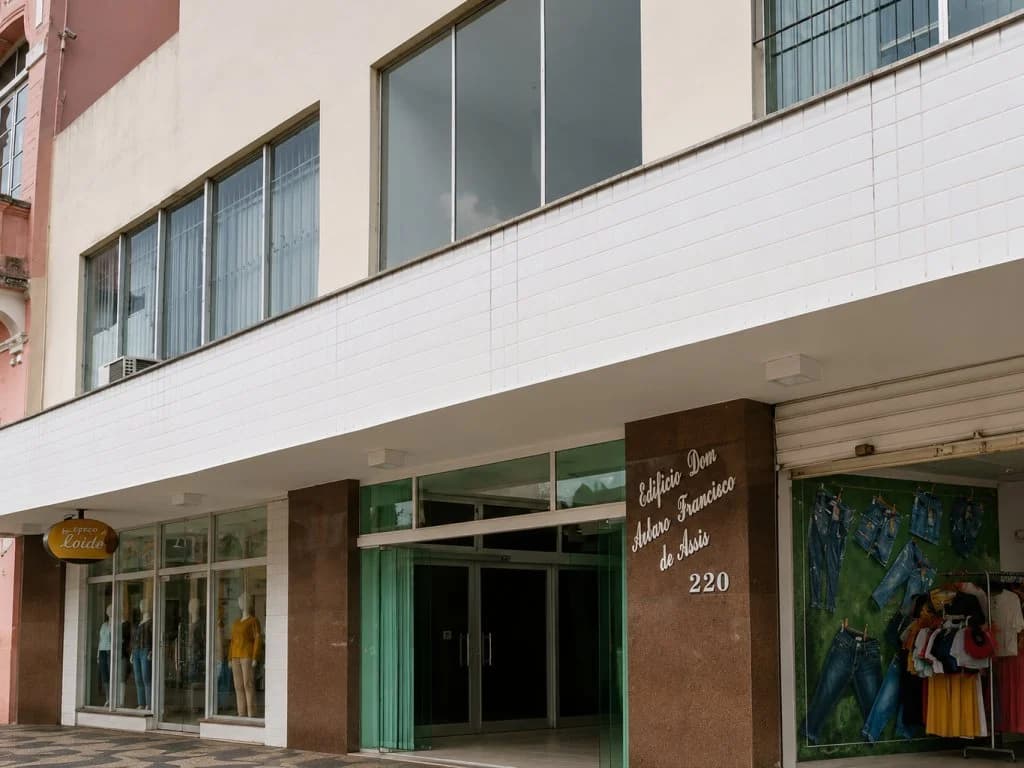 Foto 2 de 2: Comercial em leilão em Florianópolis - SC, bairro Centro — Imóvel Comercial 68 m² (Loja e Sobreloja 06) - Centro - Florianópolis - SC
