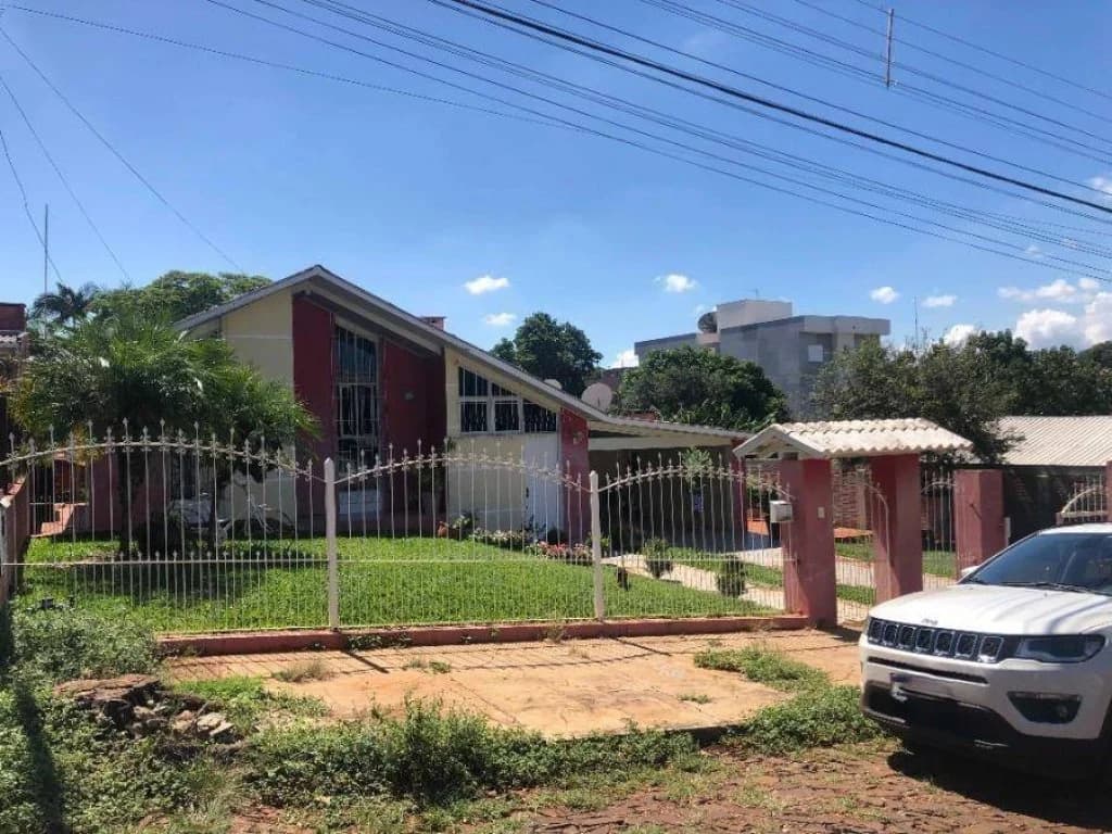 Foto 1 de 2: Casa em leilão em Três De Maio - RS, bairro Centro — Casa 240 m² - Centro - Três de Maio - RS