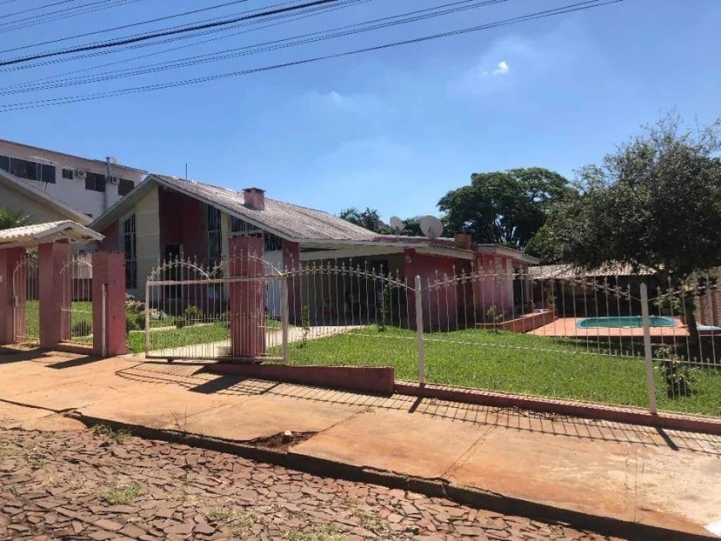 Foto 2 de 2: Casa em leilão em Três De Maio - RS, bairro Centro — Casa 240 m² - Centro - Três de Maio - RS