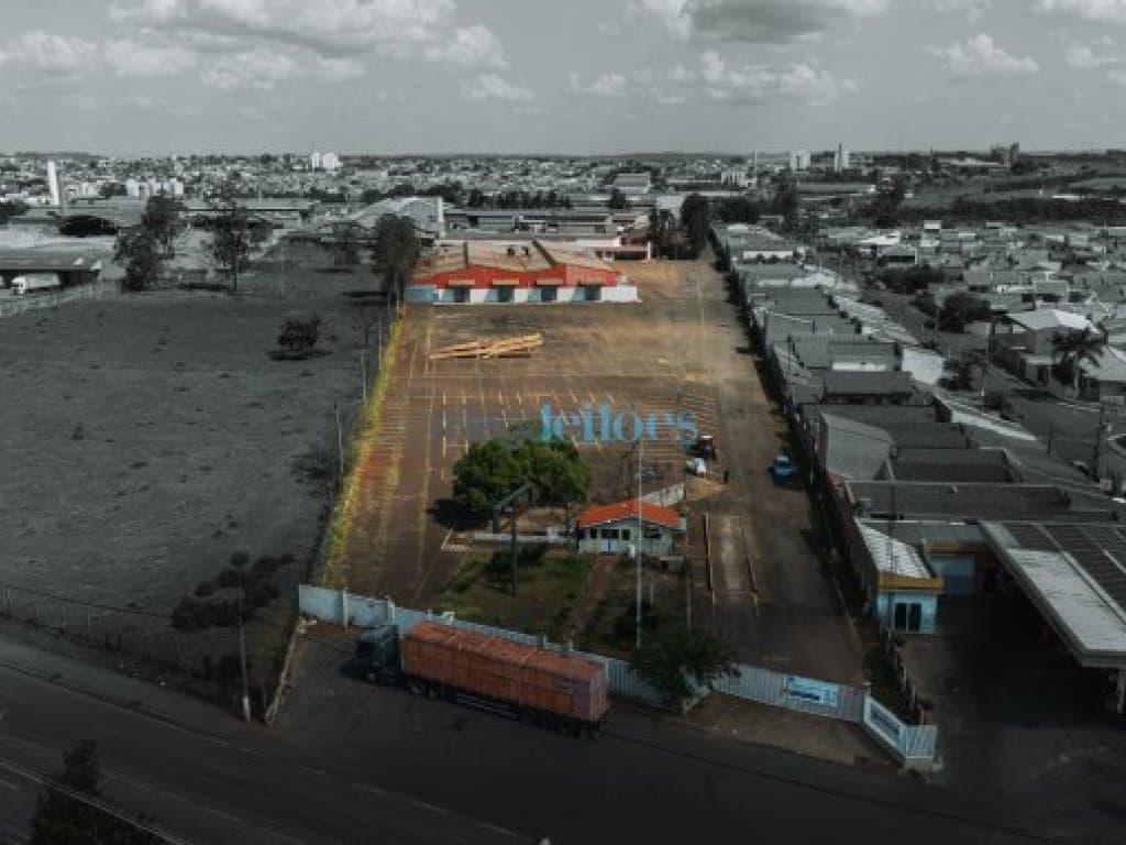 Foto 5 de 47: Imóvel em leilão em Tatuí - SP, bairro Jardim Aeroporto — Falência de Rontan: Complexo Industrial - Áreas - Máquinas e Equipamentos - Veículos - Outros bens