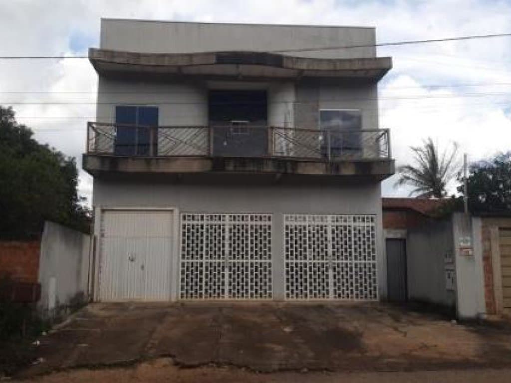 Foto 2 de 2: Comercial em leilão em Niquelândia - GO — Imóvel Comercial e Residencial 462 m² - Residencial Colina Park - Niquelândia - GO