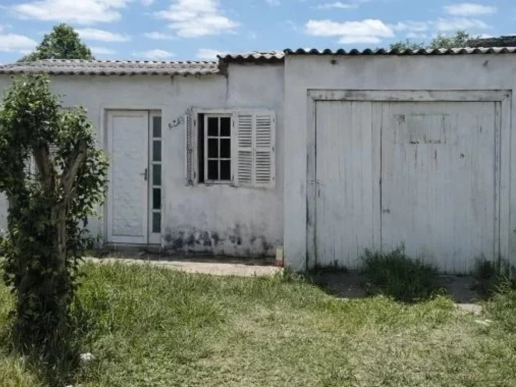 Foto 3 de 3: Casa em leilão em Bagé - RS, bairro Santa Luzia — Casa 39 m² - Santa Luzia - Bagé - RS