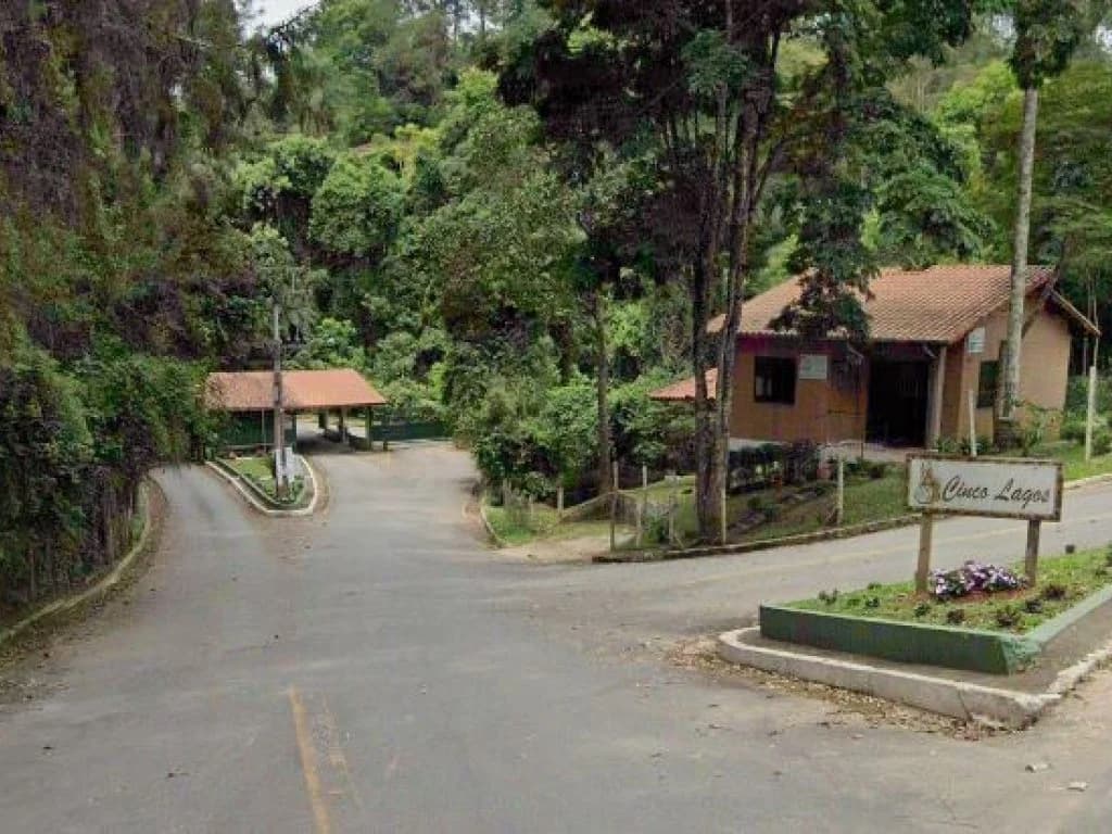 Foto 1 de 2: Casa em leilão em Mairiporã - SP, bairro Jardim Cinco Lagos de Santa Maria — Direitos sobre Casa em Condomínio 354 m² - Jardim Cinco Lagos de Santa Maria - Mairiporã - SP