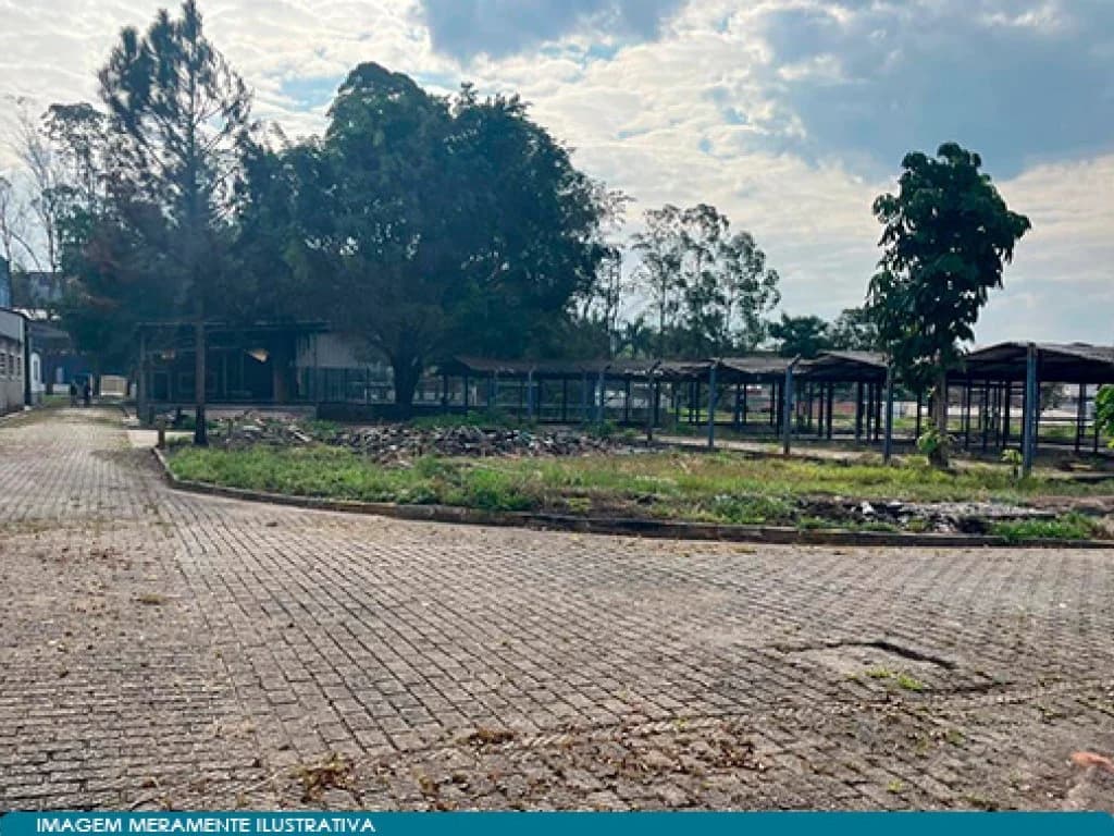 Foto 11 de 14: Comercial em leilão em Guarulhos - SP, bairro Jardim Cumbica — Complexo Industrial 35.601 m² com Escritórios, Fábrica e Galpão - Rod. Presidente Dutra - Guarulhos - SP