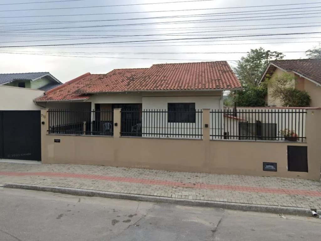 Casa em leilão em Brusque - SC, bairro Limoeiro — Casa 202 m² - Brusque-SC - Rua Horácio Anacleto da Silva, 718 - Limoeiro