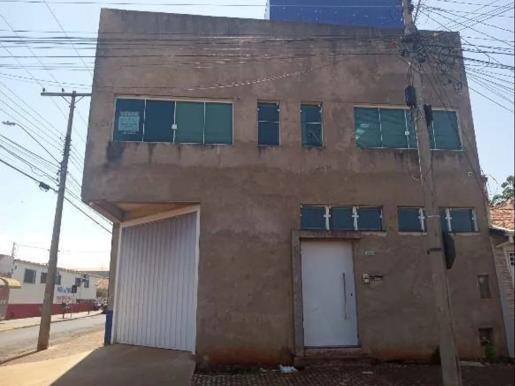 Foto 2 de 4: Comercial em leilão em Jaú - SP, bairro Jardim América — Prédio Comercial 500 m² - Jardim América - Jaú - SP